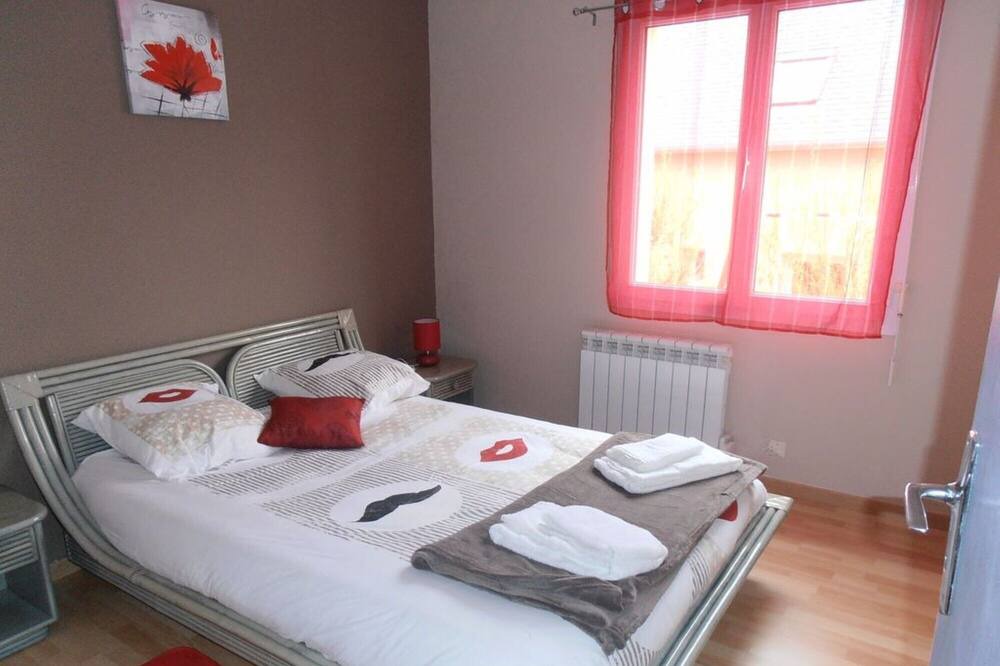 Photo of Bedroom in Plouer-sur-Rance