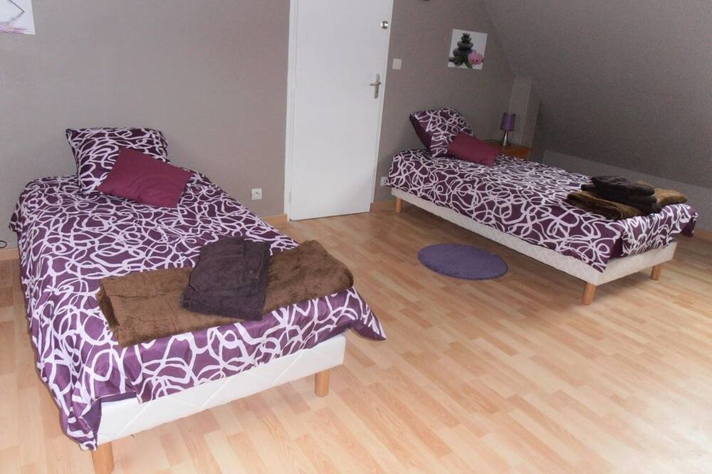 Photo of Bedroom in Plouer-sur-Rance