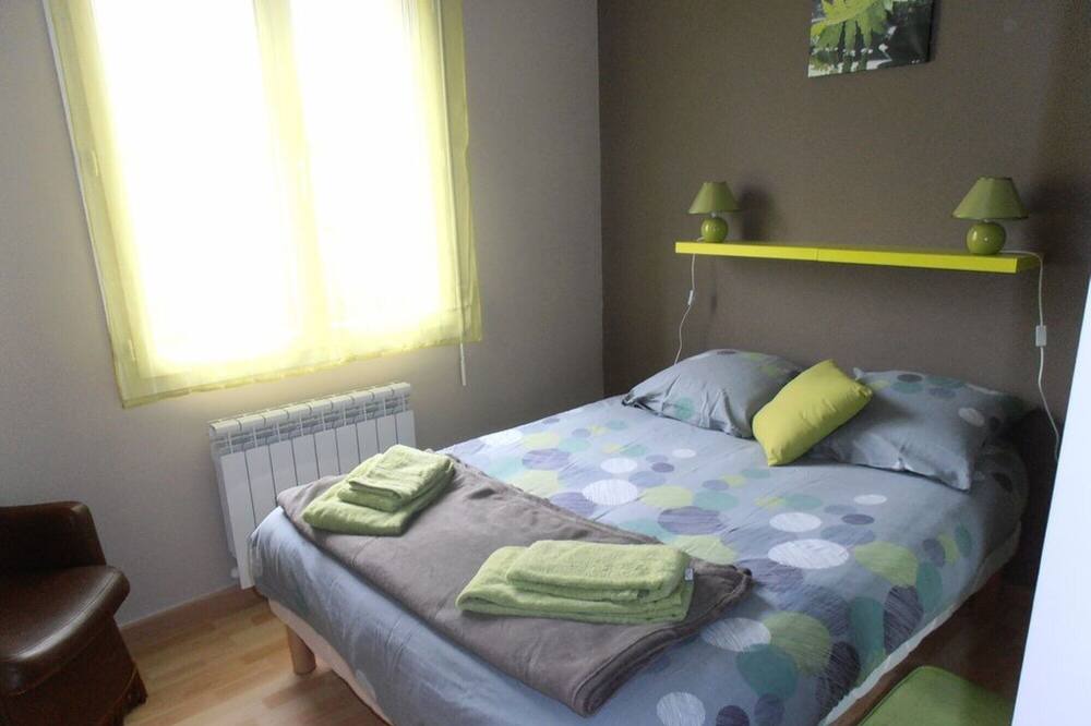 Photo of Bedroom in Plouer-sur-Rance