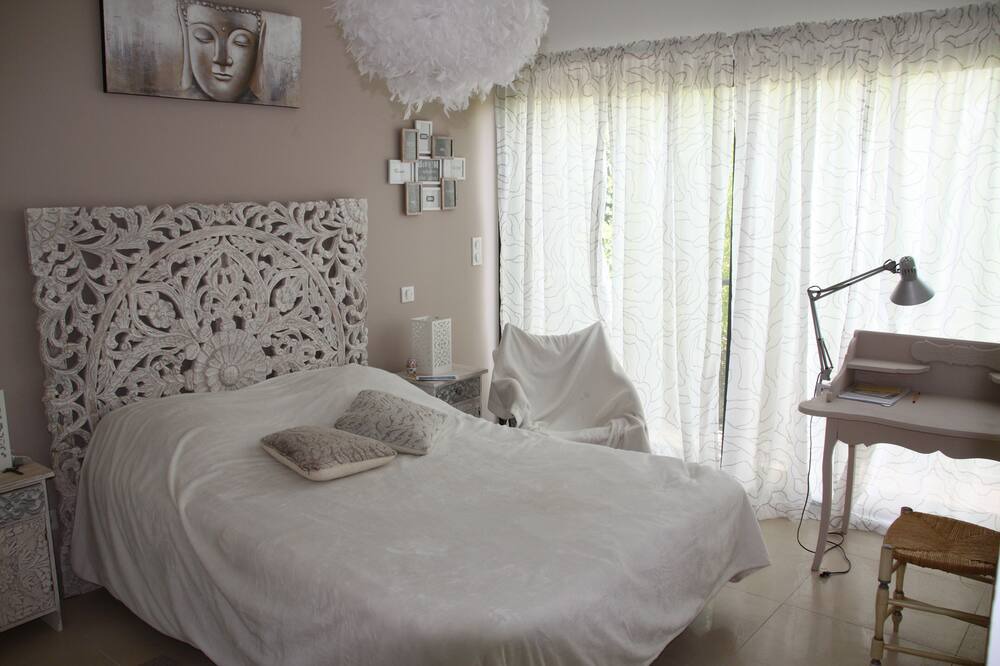 Photo of Bedroom in Asperes