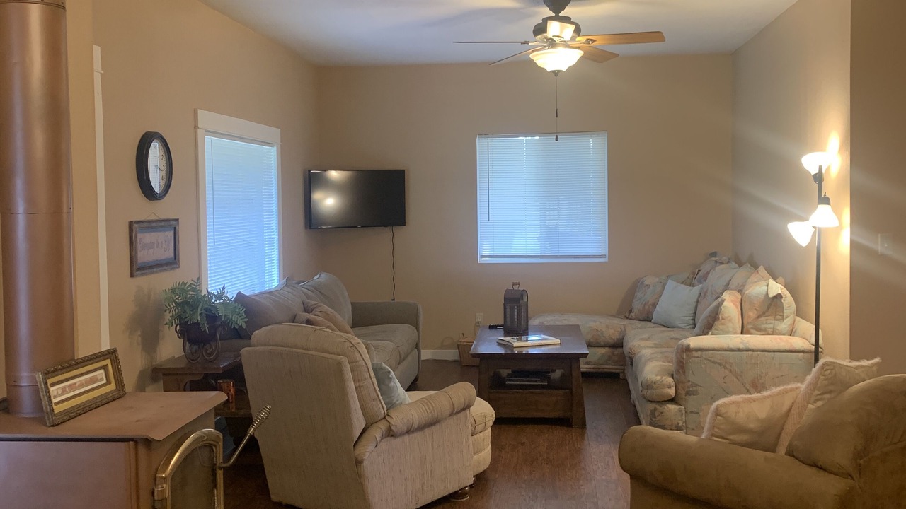 Photo of Livingroom in Terrebonne