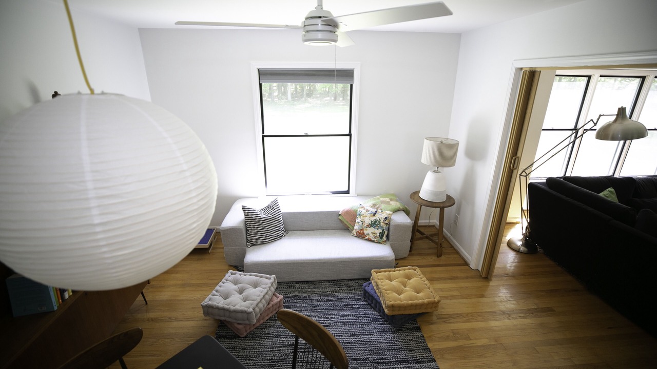 Photo of Livingroom in White Stone