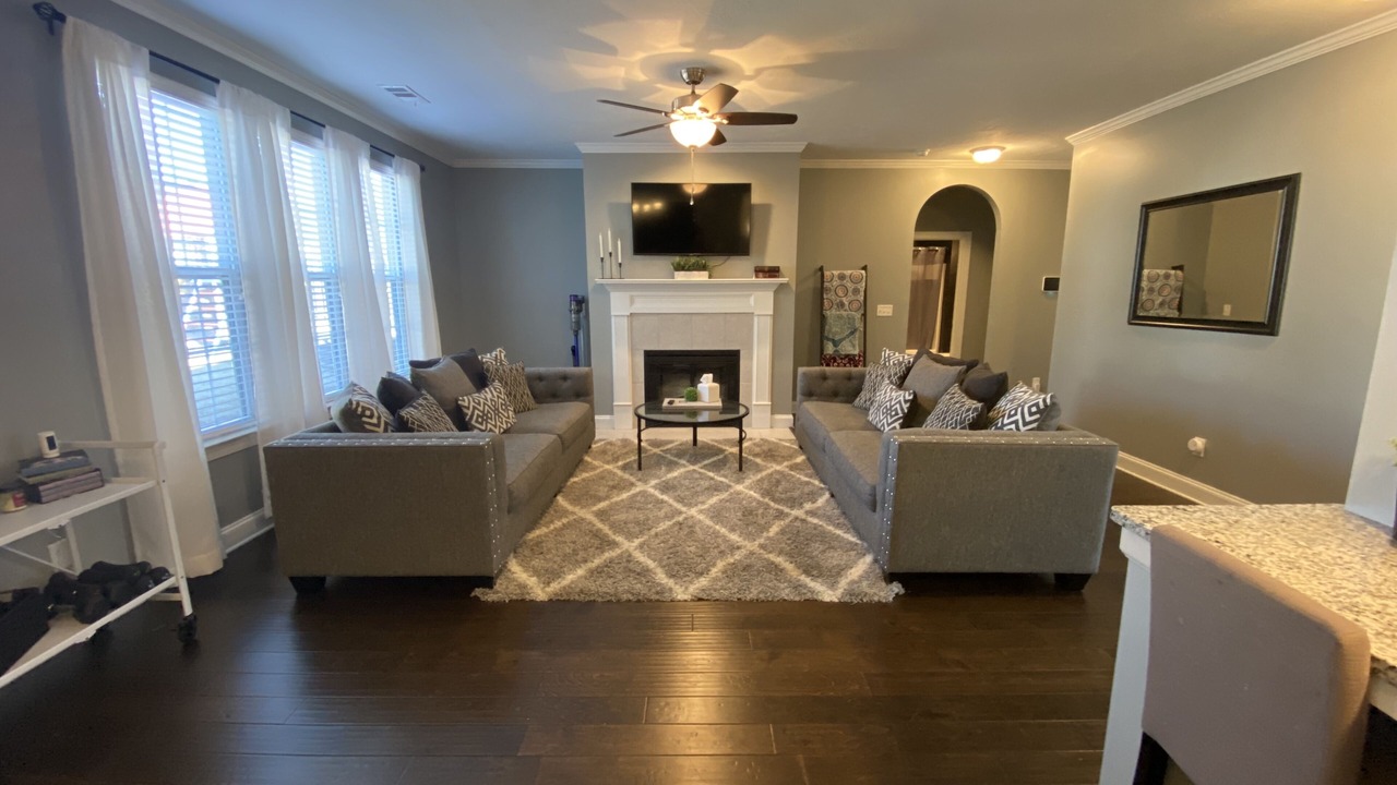 Photo of Livingroom in Canterbury Farms