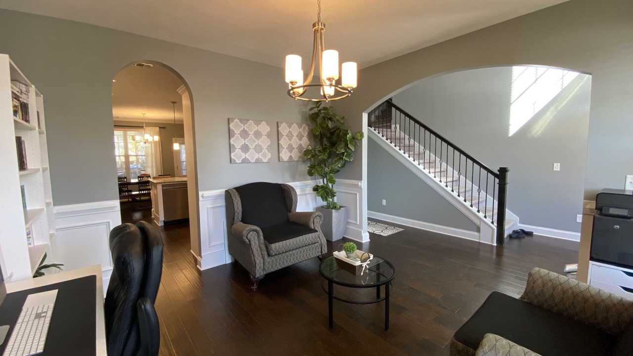 Photo of Livingroom in Canterbury Farms