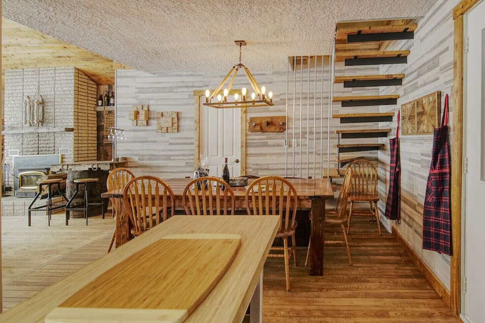 Photo of Livingroom in Shawinigan