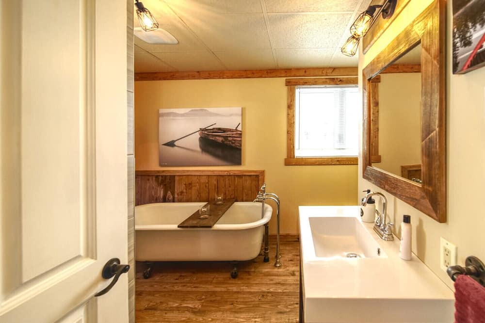 Photo of Bathroom in Shawinigan