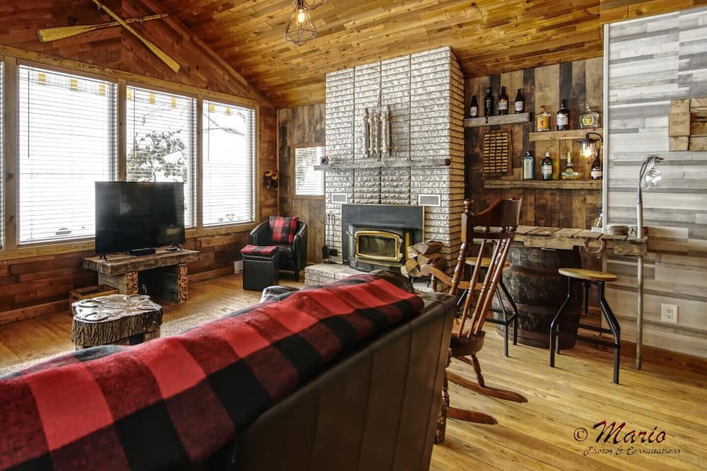 Photo of Livingroom in Shawinigan