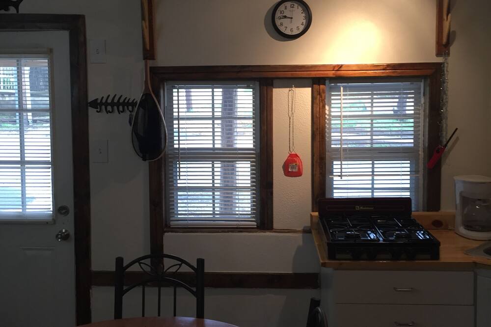 Photo of Kitchen in Mammoth Spring