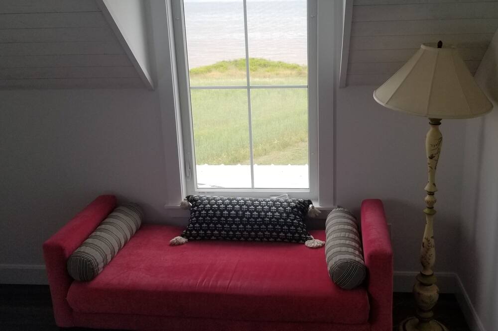 Photo of Livingroom in Shemogue