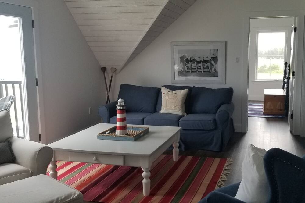 Photo of Livingroom in Shemogue