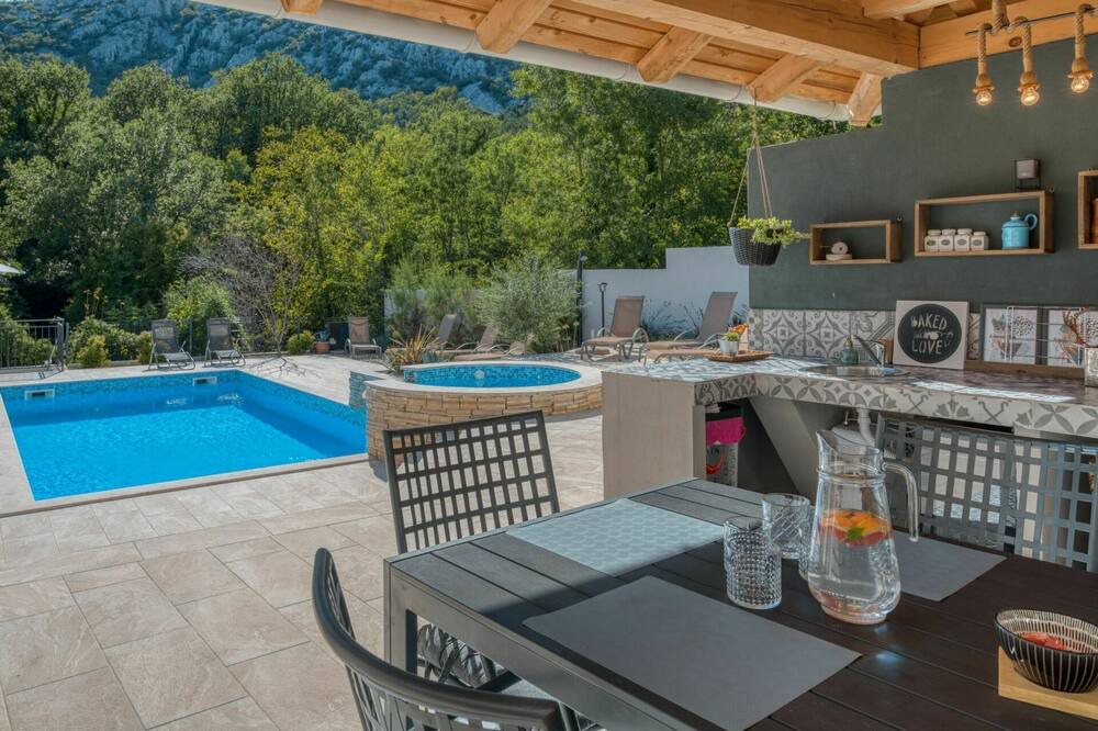 Photo of Outdoor in Drivenik