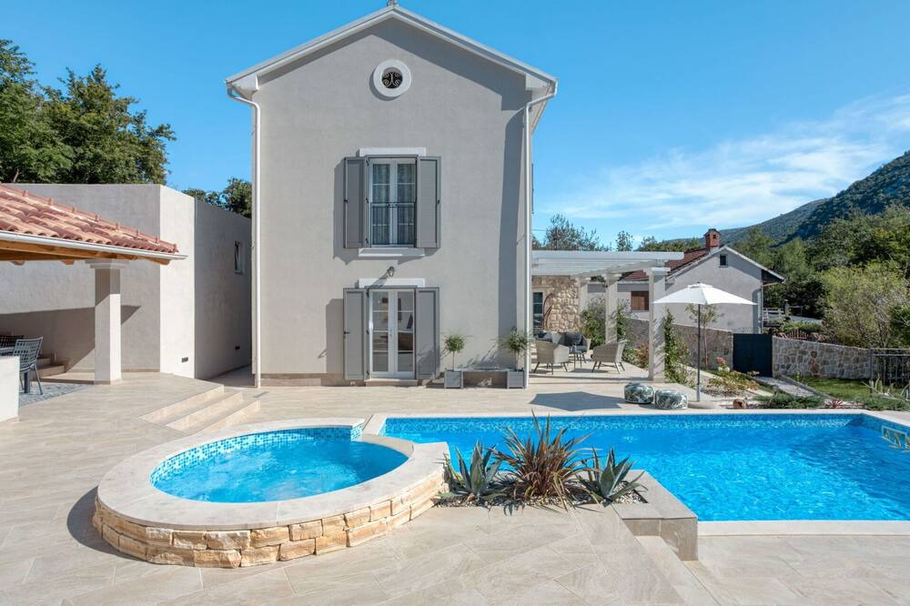 Photo of Outdoor in Drivenik