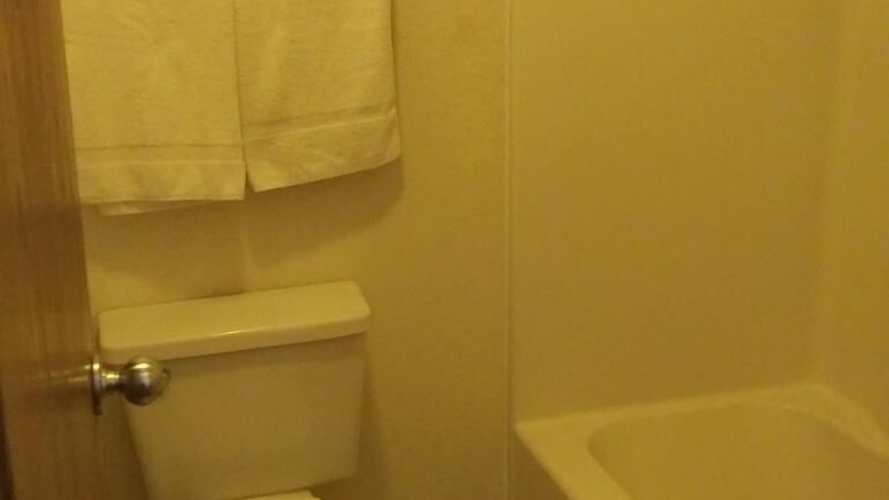 Photo of Bathroom in Lordsburg