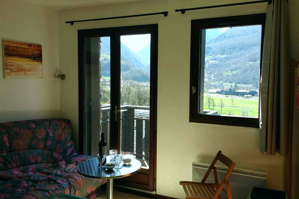 Photo of Livingroom in Esquieze-Sere