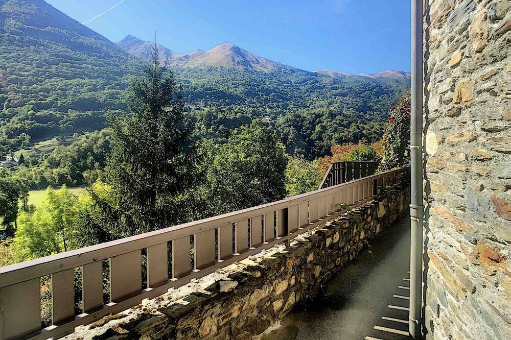 Photo of Patio Balcony in Esquieze-Sere