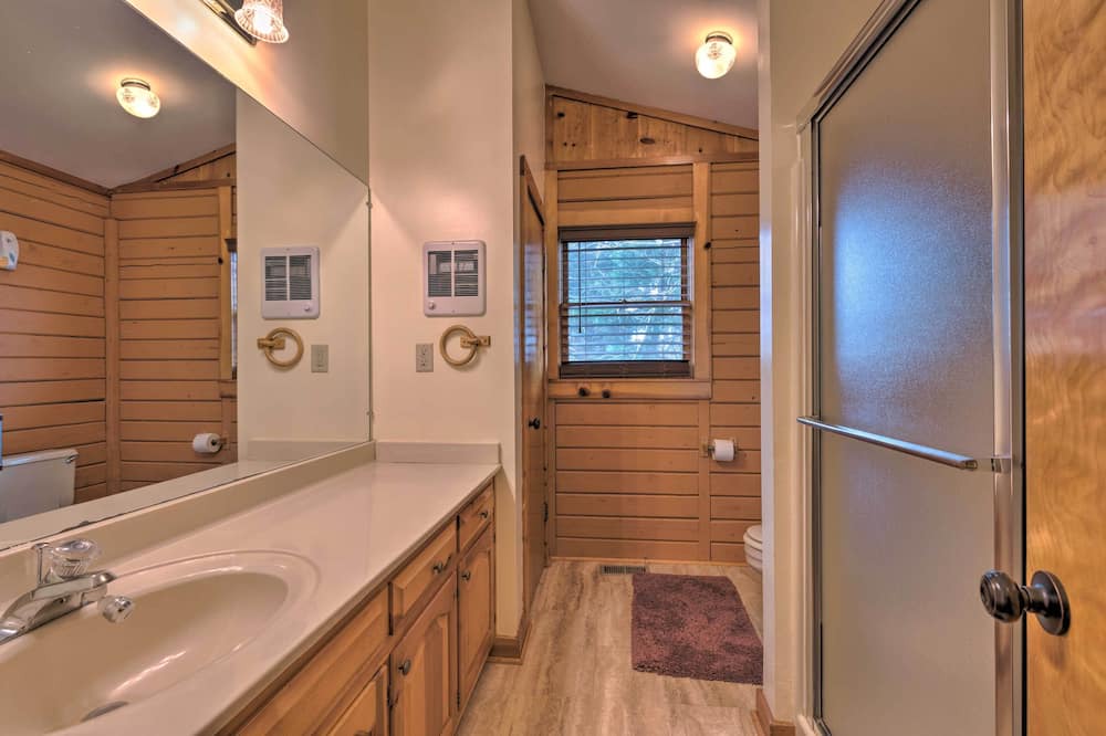 Photo of Bathroom in Conyers