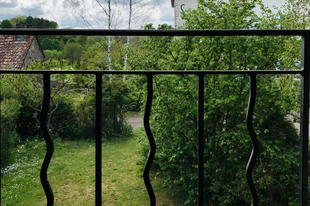 Photo of Patio Balcony in La Motte-Ternant