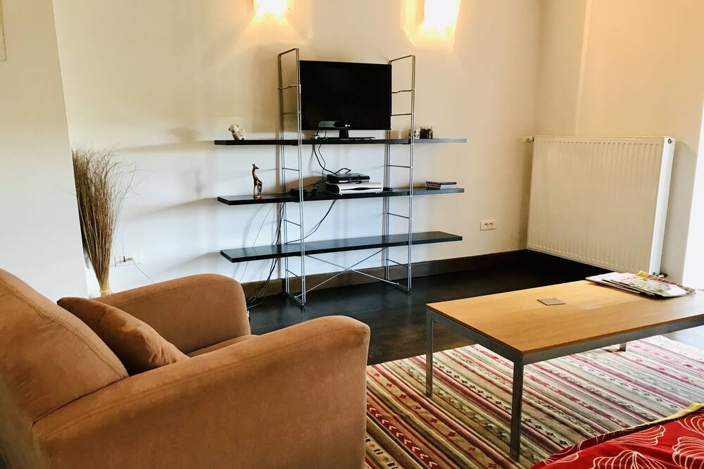 Photo of Livingroom in La Motte-Ternant