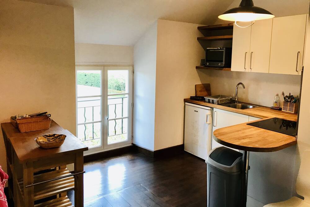 Photo of Kitchen in La Motte-Ternant