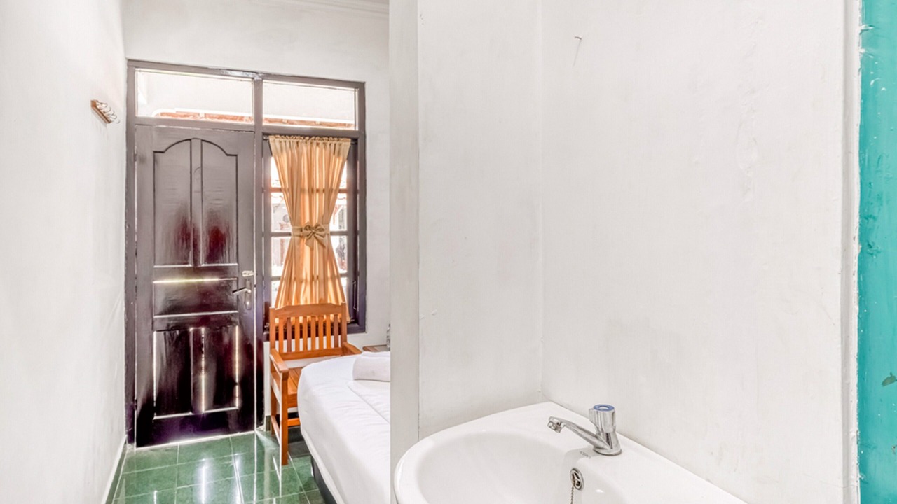 Photo of Bathroom in Kretek