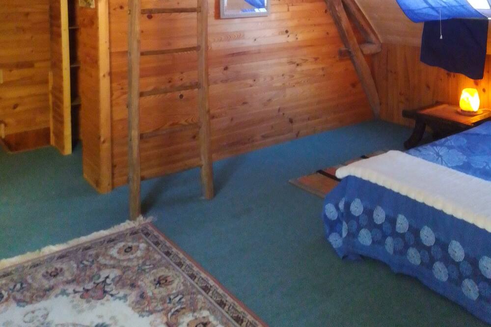 Photo of Bedroom in Montirat