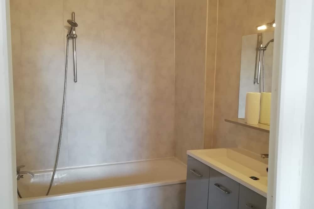 Photo of Bathroom in Azille