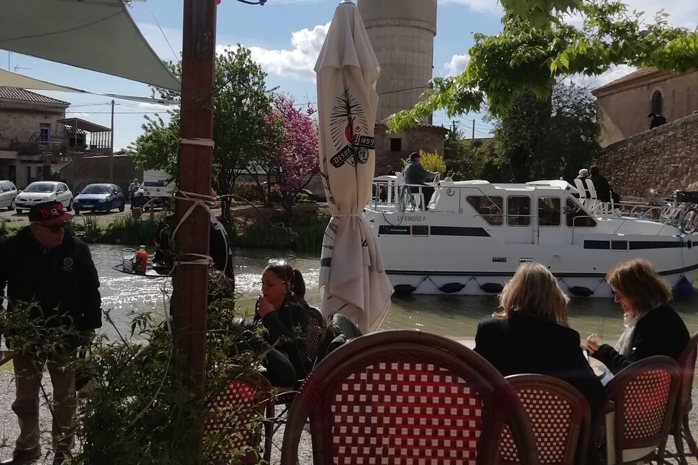 Photo of Others in Azille