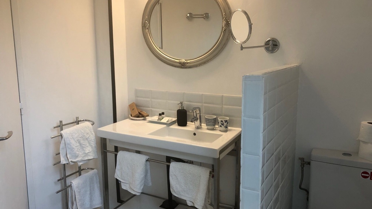 Photo of Bathroom in Amboise