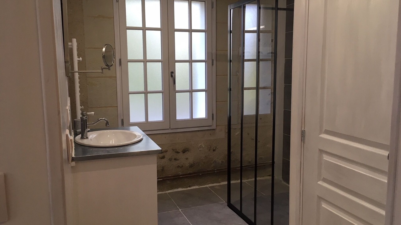 Photo of Bathroom in Amboise