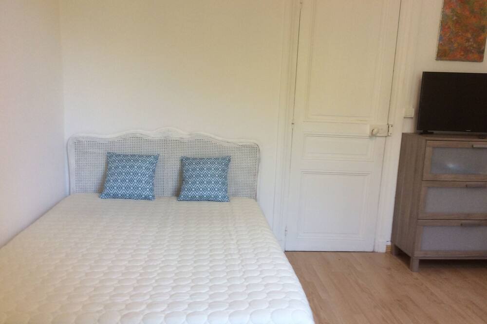 Photo of Bedroom in Chatou