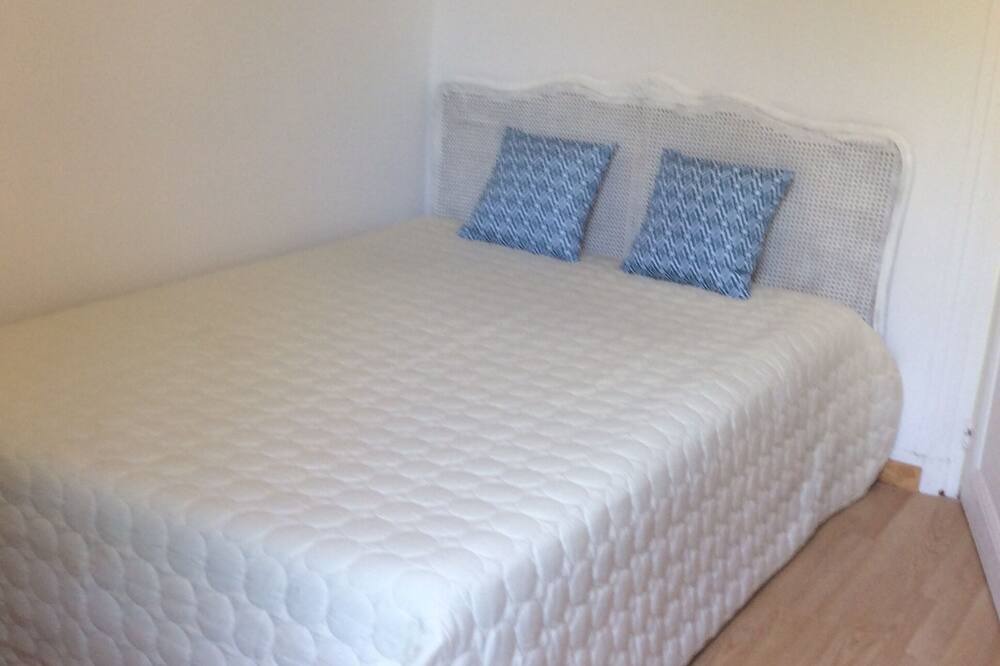 Photo of Bedroom in Chatou