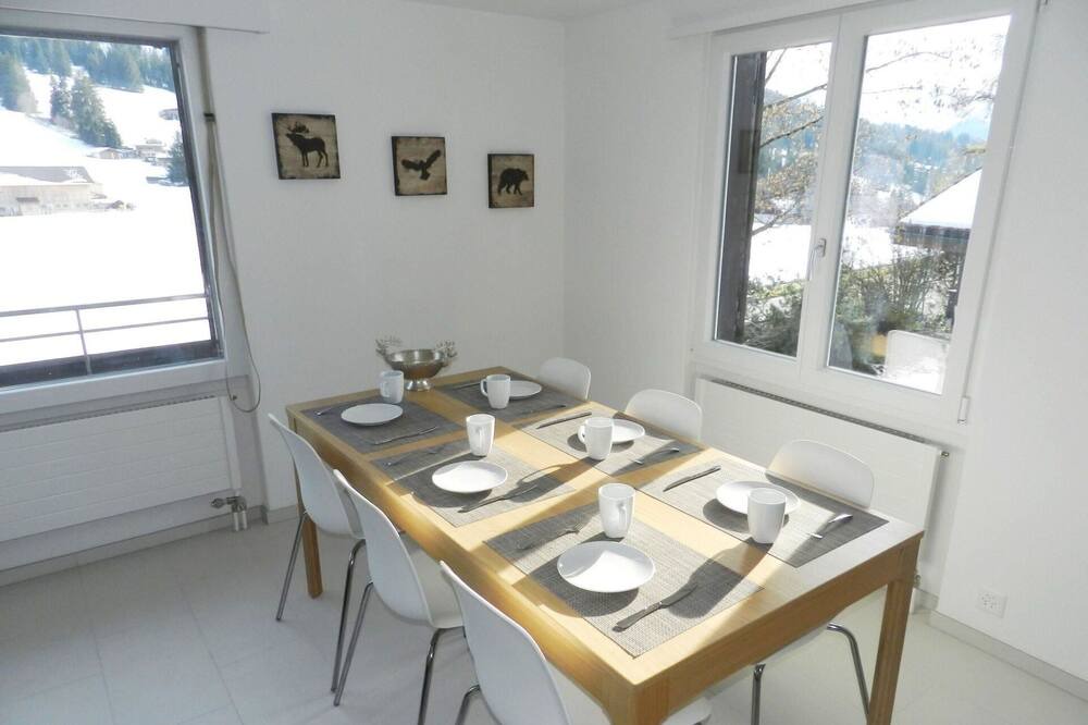 Photo of Bedroom in Saanenmoeser