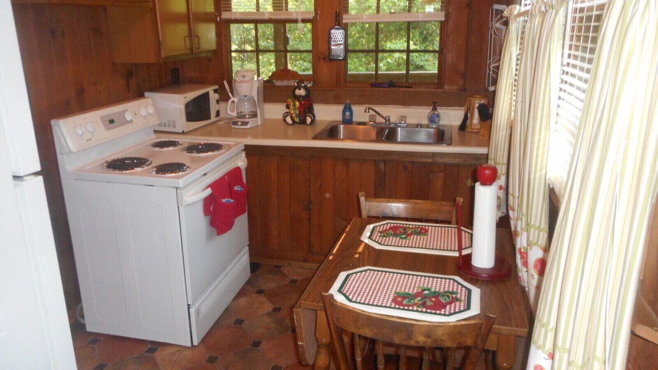 Photo of Kitchen in Chimney Rock