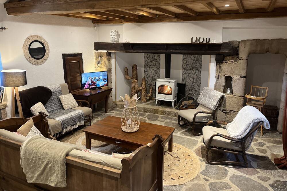Photo of Livingroom in Castelnau-Pegayrols