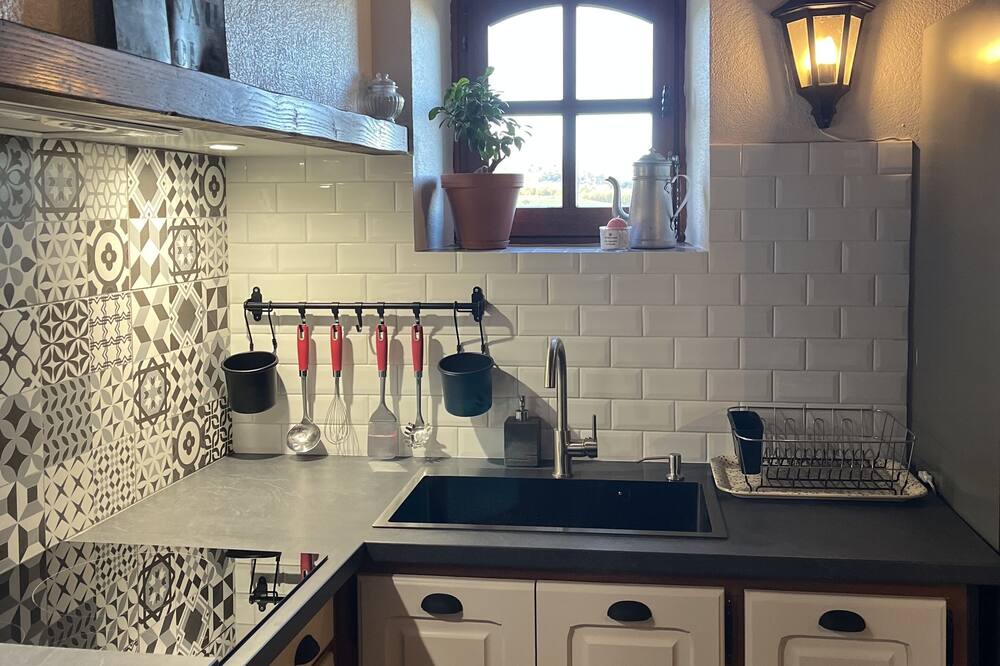 Photo of Kitchen in Castelnau-Pegayrols