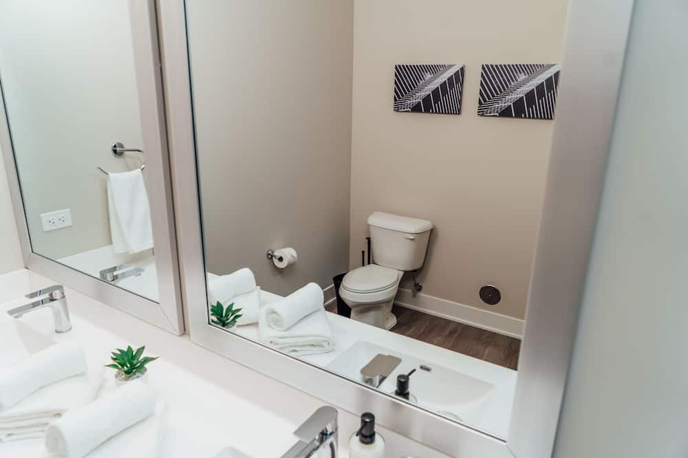 Photo of Bathroom in Forestview