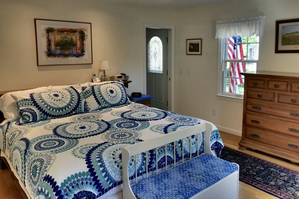 Photo of Bedroom in Campground Landing
