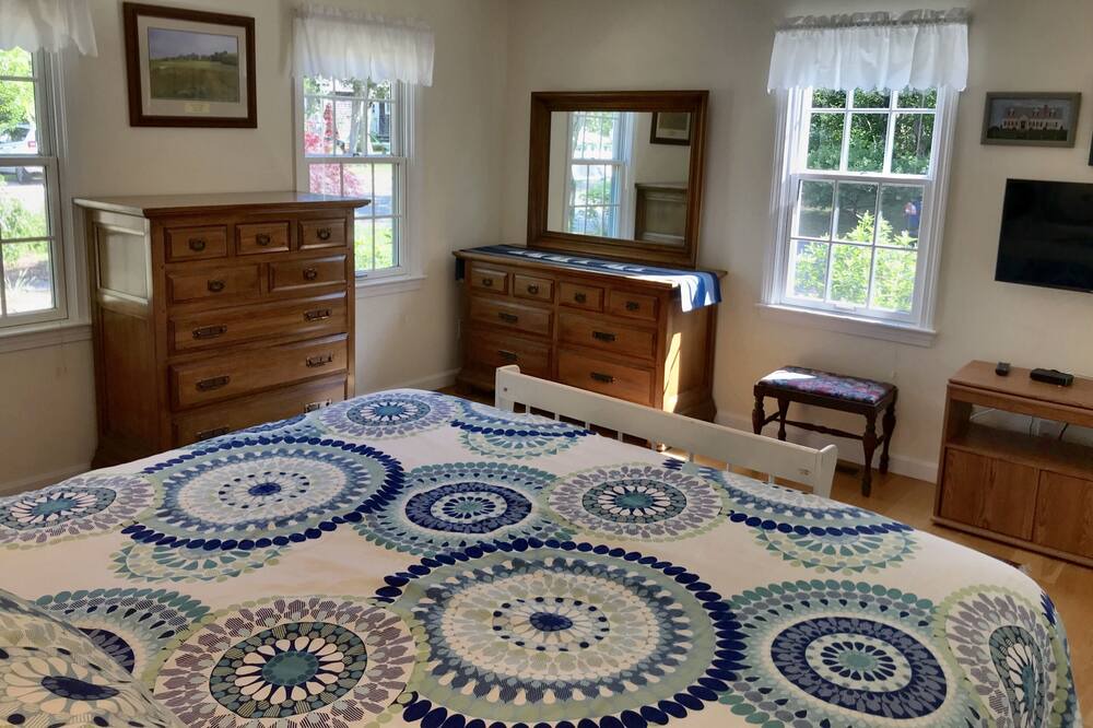 Photo of Bedroom in Campground Landing