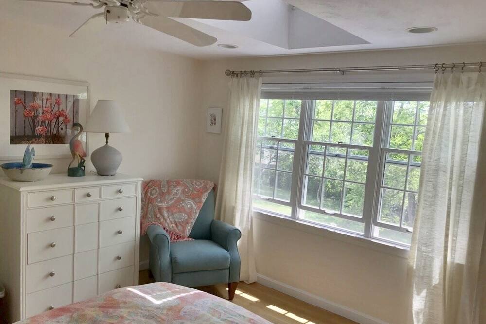 Photo of Bedroom in Campground Landing