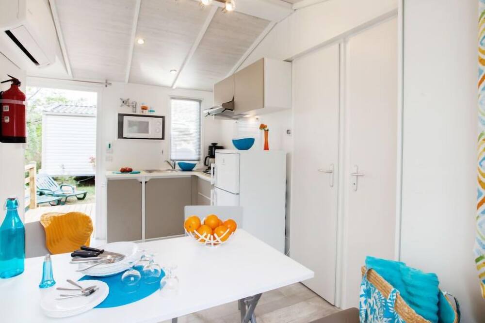 Photo of Kitchen in Saint Alban Auriolles