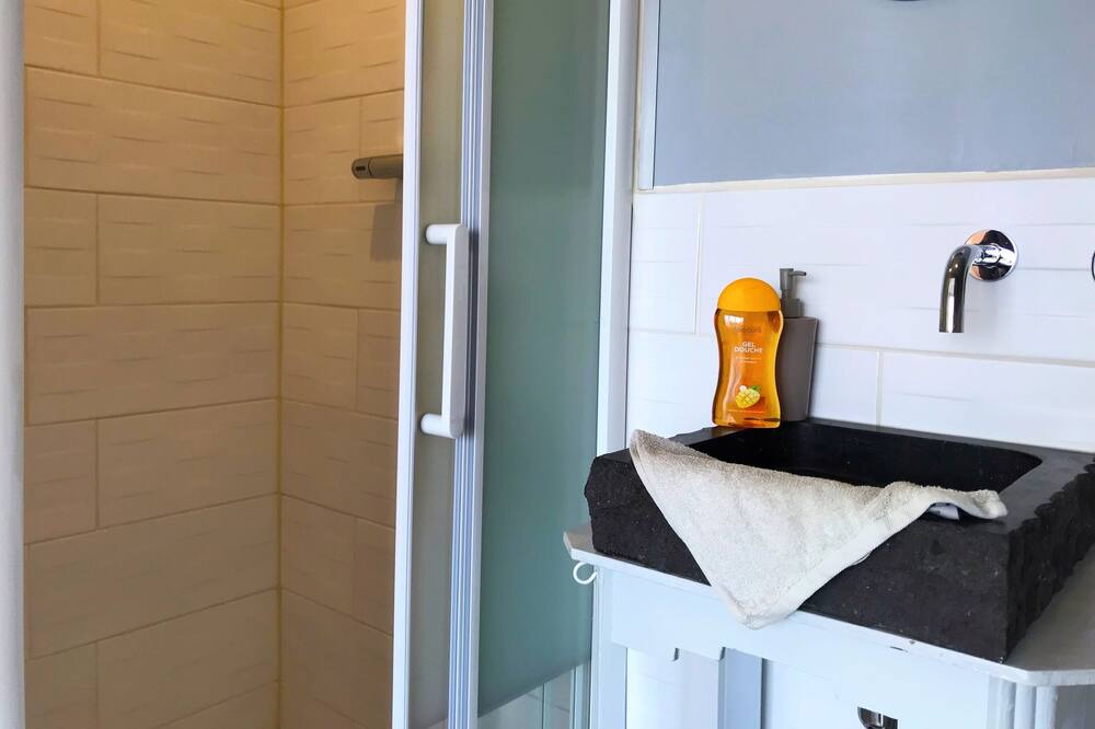 Photo of Bathroom in Fitou
