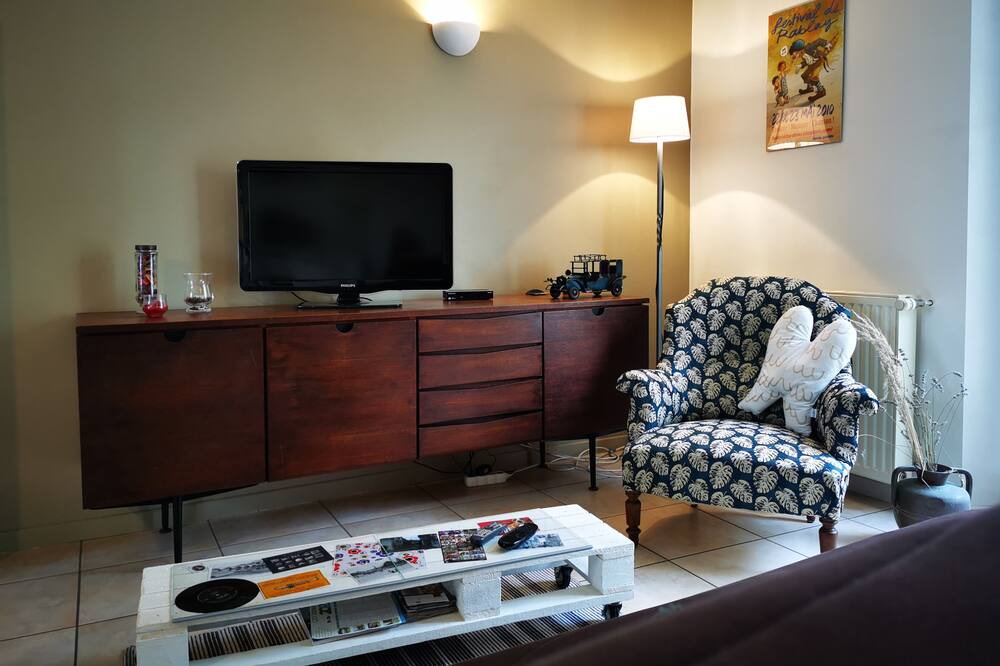 Photo of Livingroom in Saint-Lambert-des-Levees