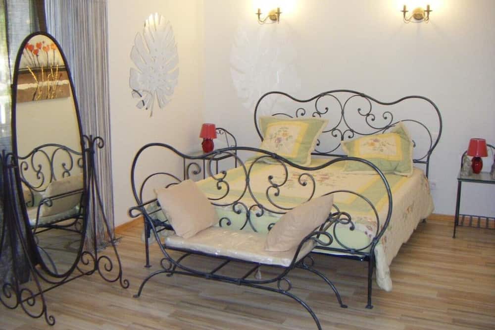 Photo of Bedroom in Issel