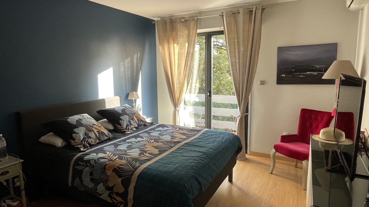 Photo of Bedroom in Montrabe