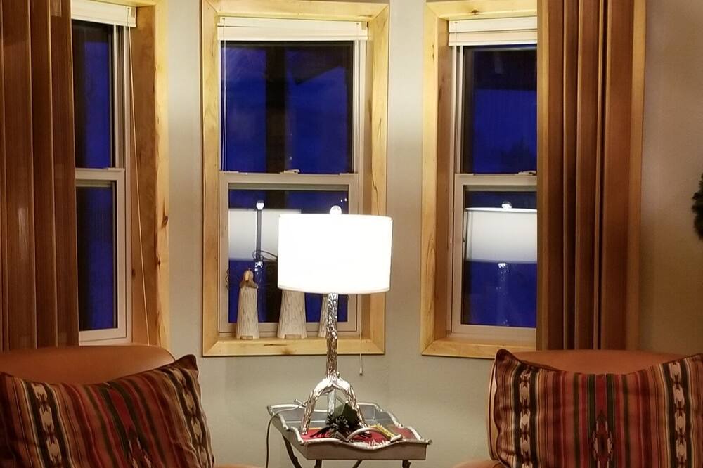 Photo of Livingroom in South Fork