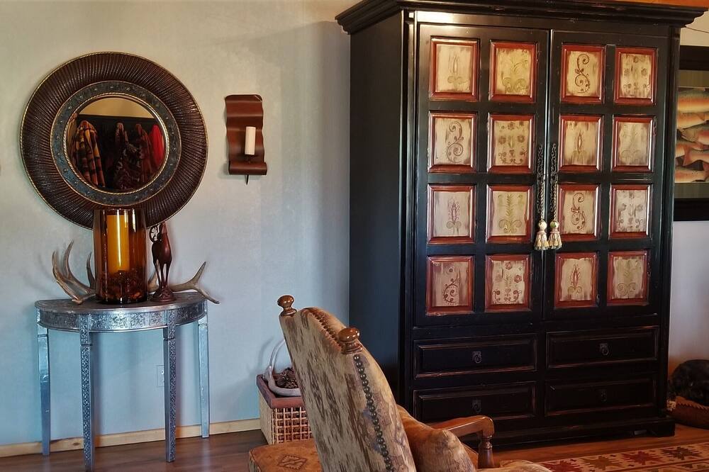 Photo of Livingroom in South Fork