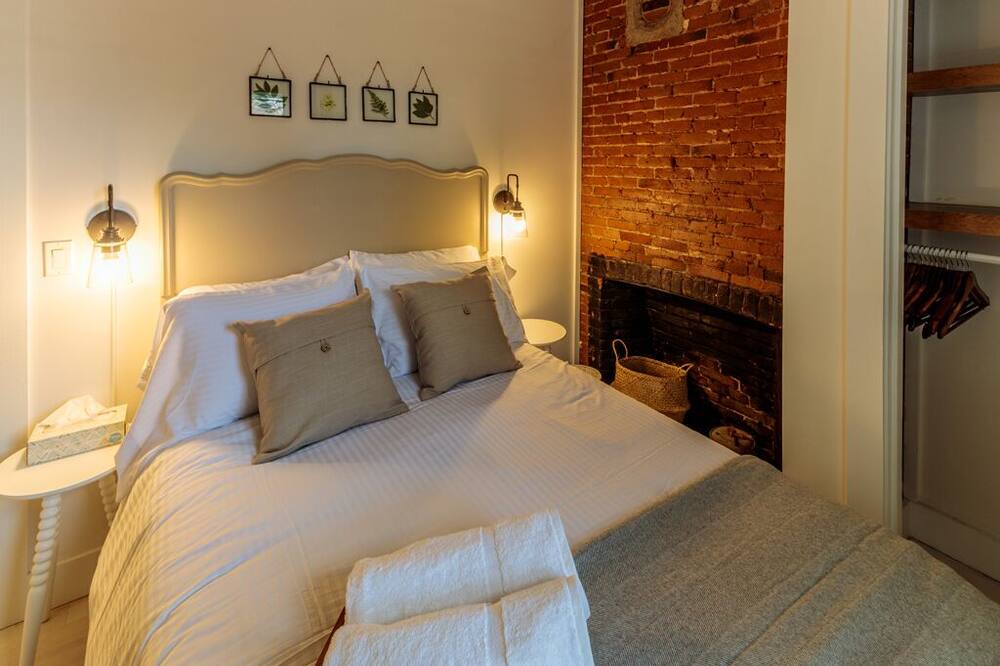 Photo of Bedroom in Inner Harbour