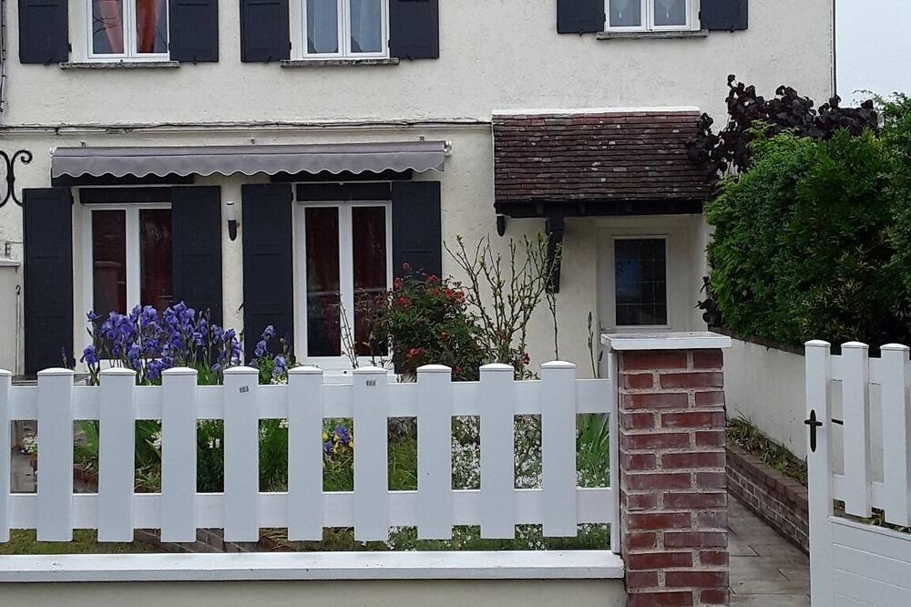 Photo of Outdoor in Gravigny