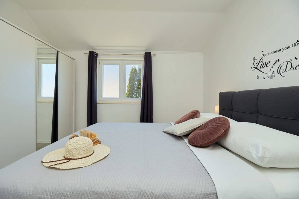 Photo of Bedroom in Trsteno
