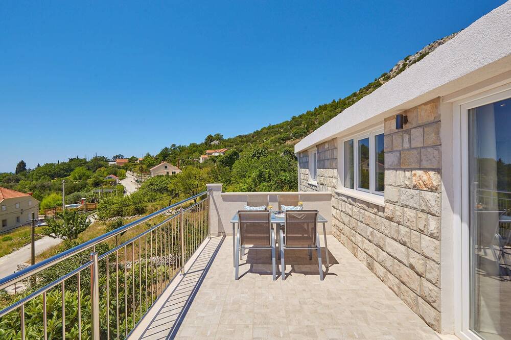 Photo of Patio Balcony in Trsteno